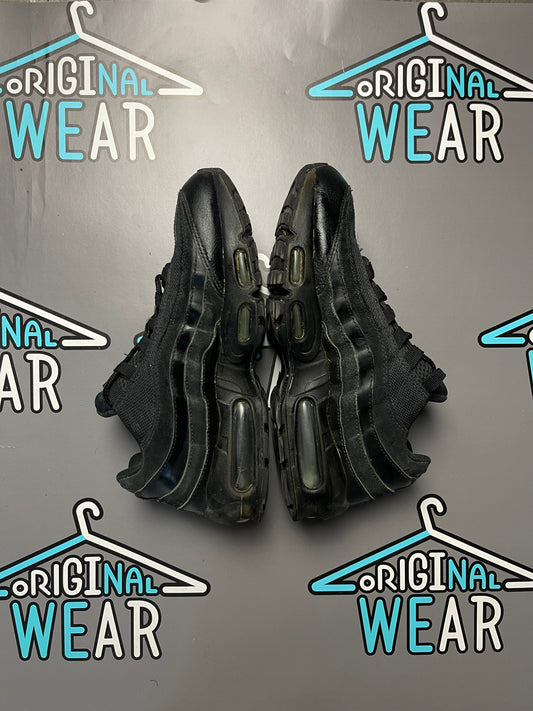 Nike AirMax 95 “Full Black”