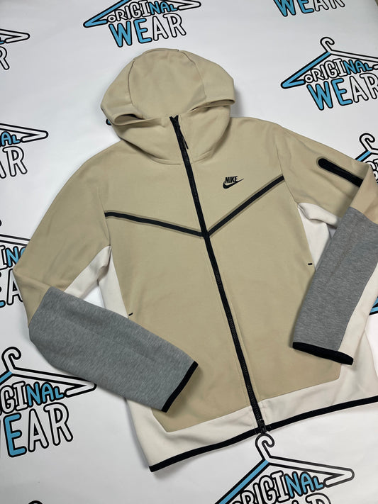 Nike Tech Fleece Duks