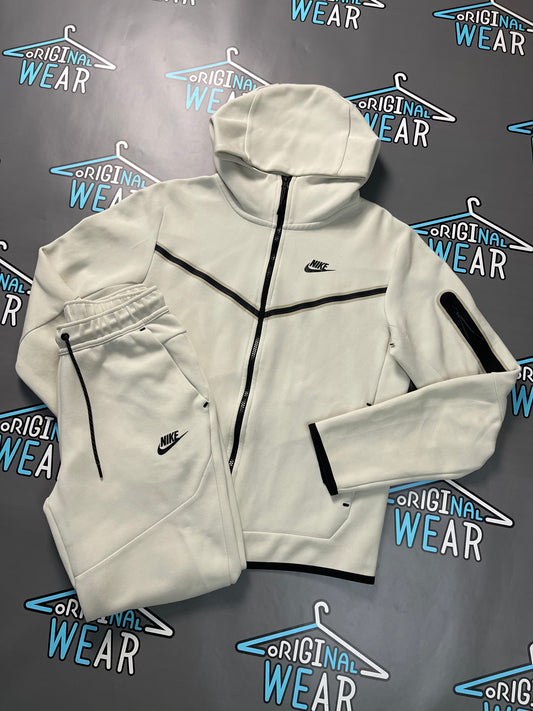 Nike Tech Fleece Komplet