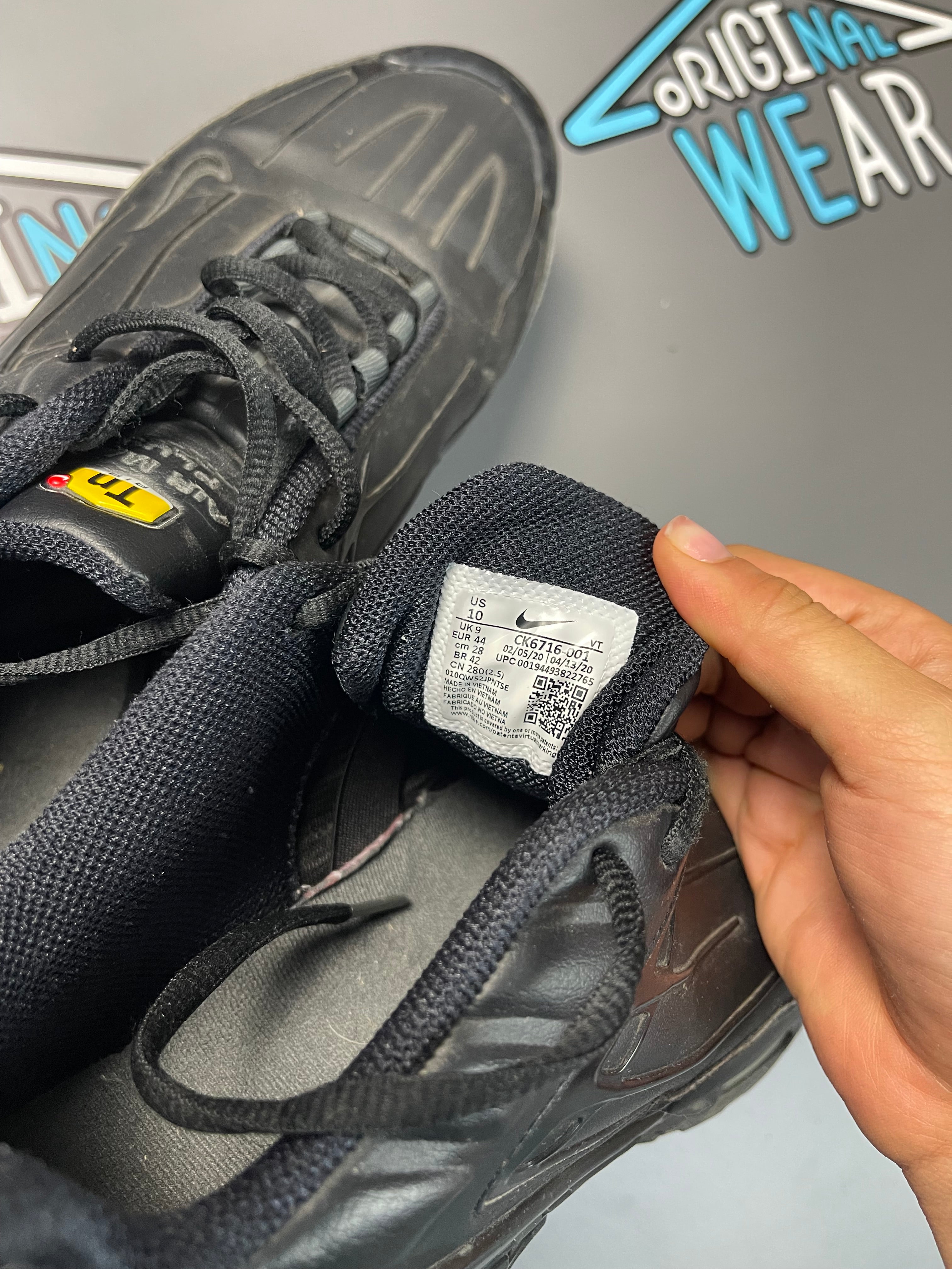 Nike Air Max TN “Leather Black”