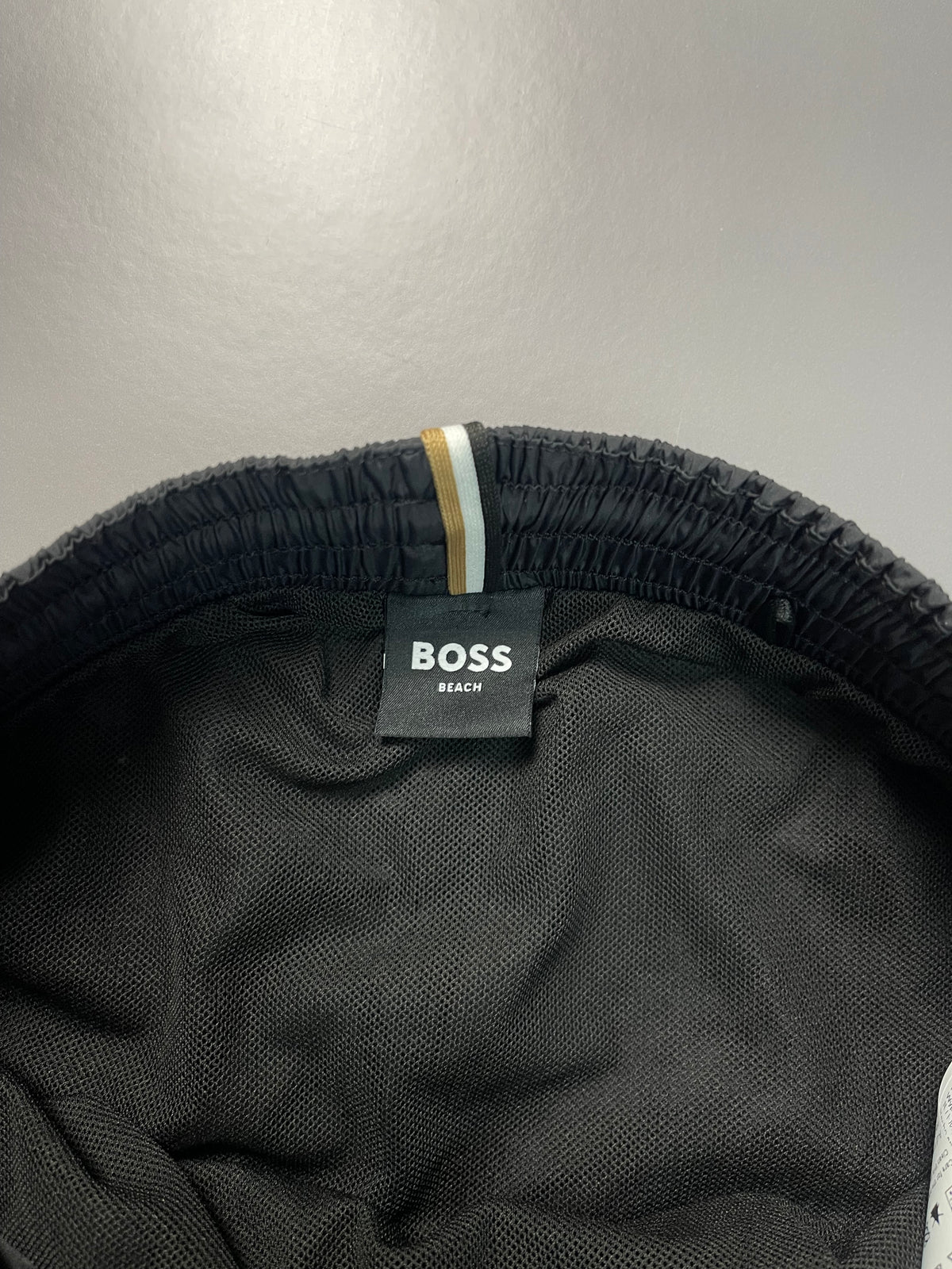Boss “Full Black” Šorc &mdash; Slika 3 od 5