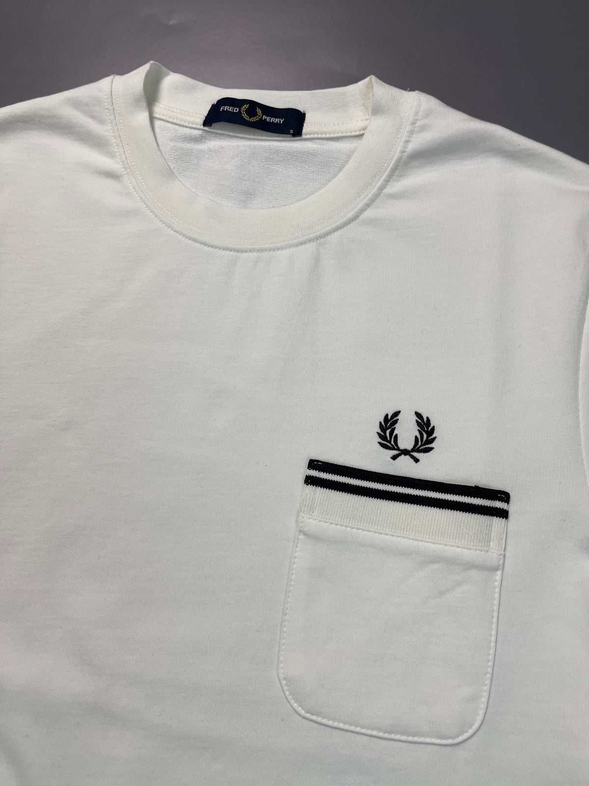 Fred Perry “Pocket” Majica &mdash; Slika 3 od 4