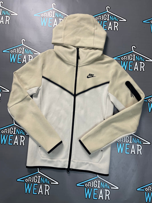 Nike Tech Fleece Duks
