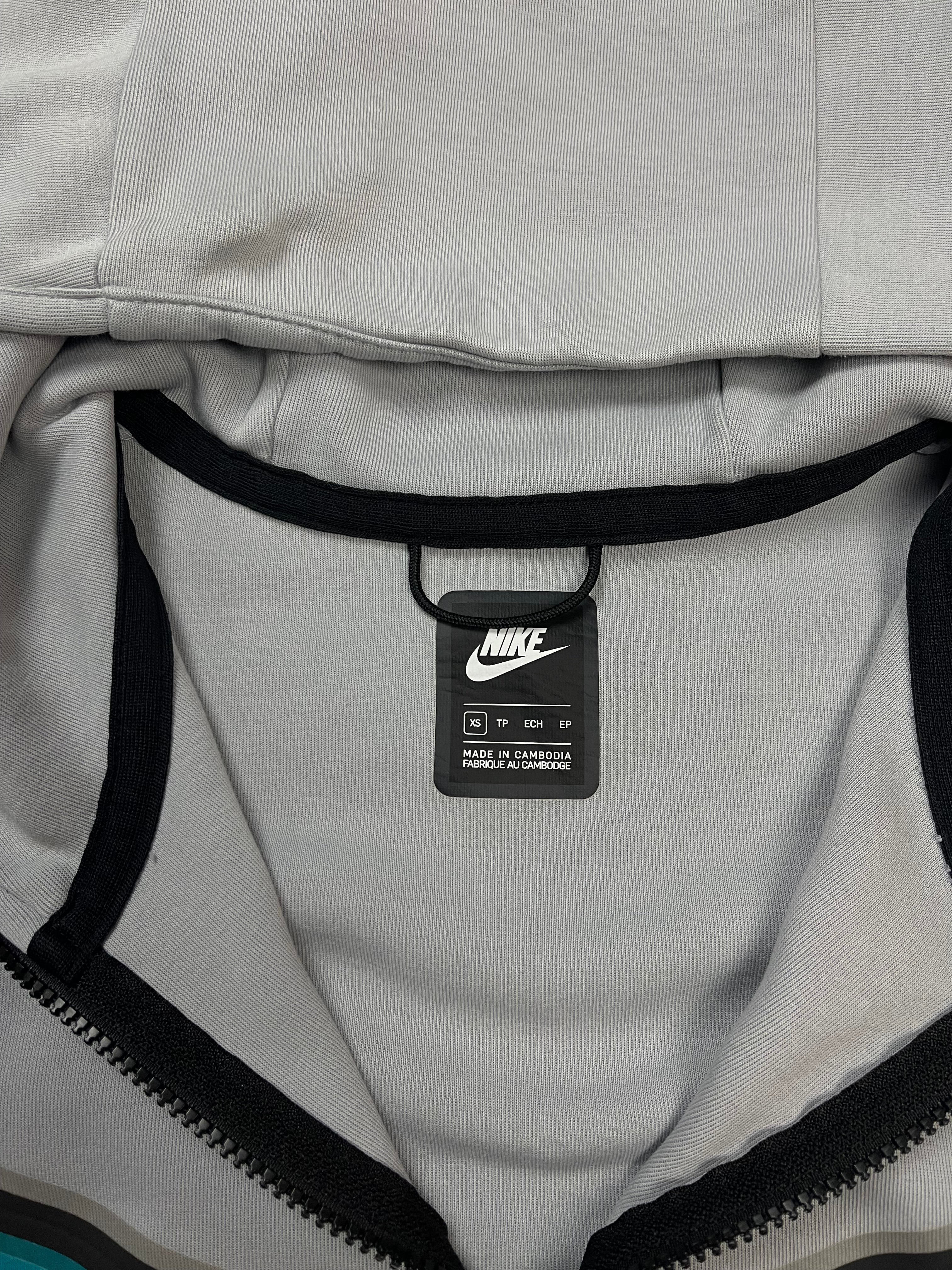 Nike Tech Fleece Duks