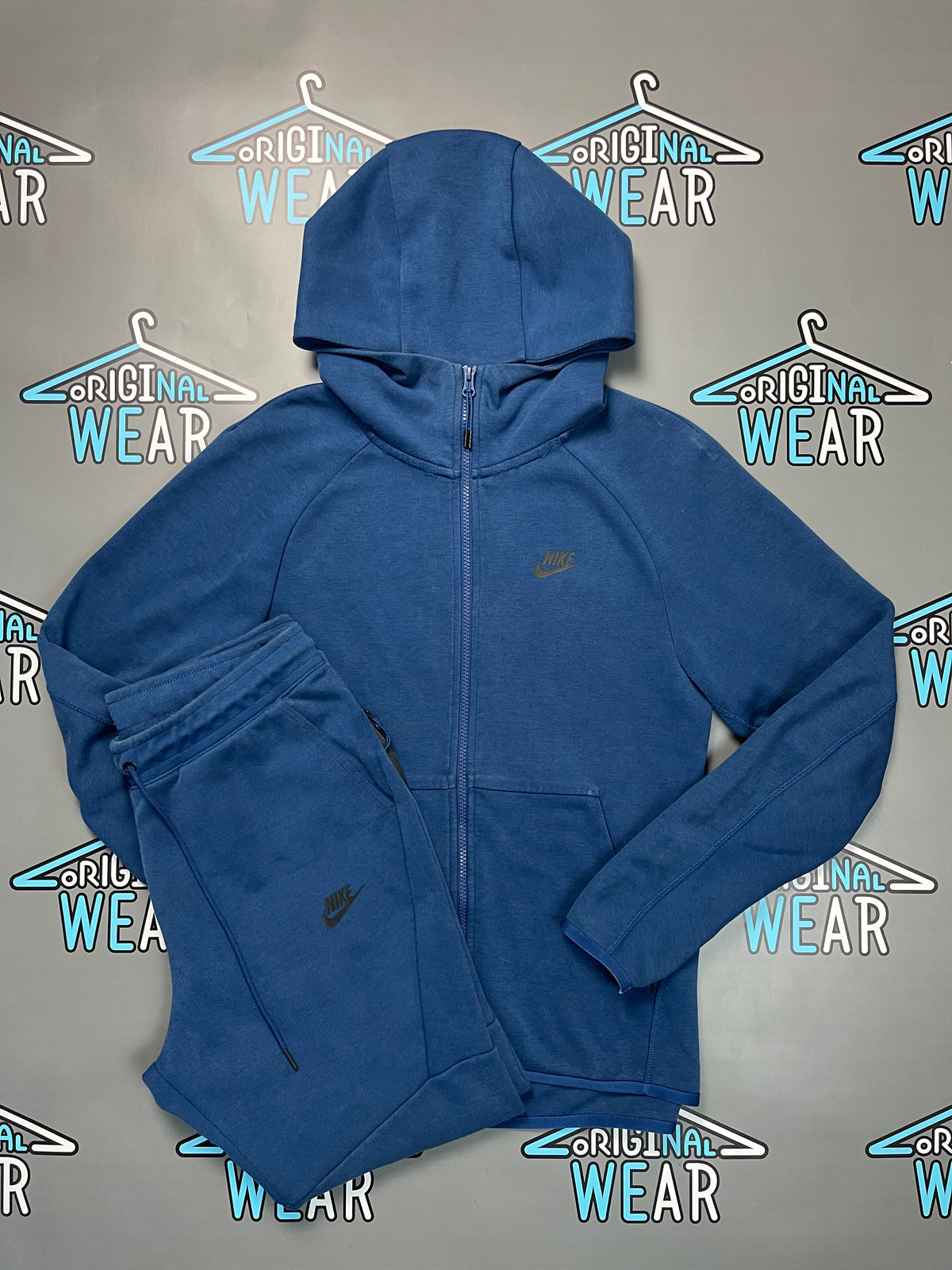 Nike Tech Fleece Komplet &mdash; Slika 1 od 4