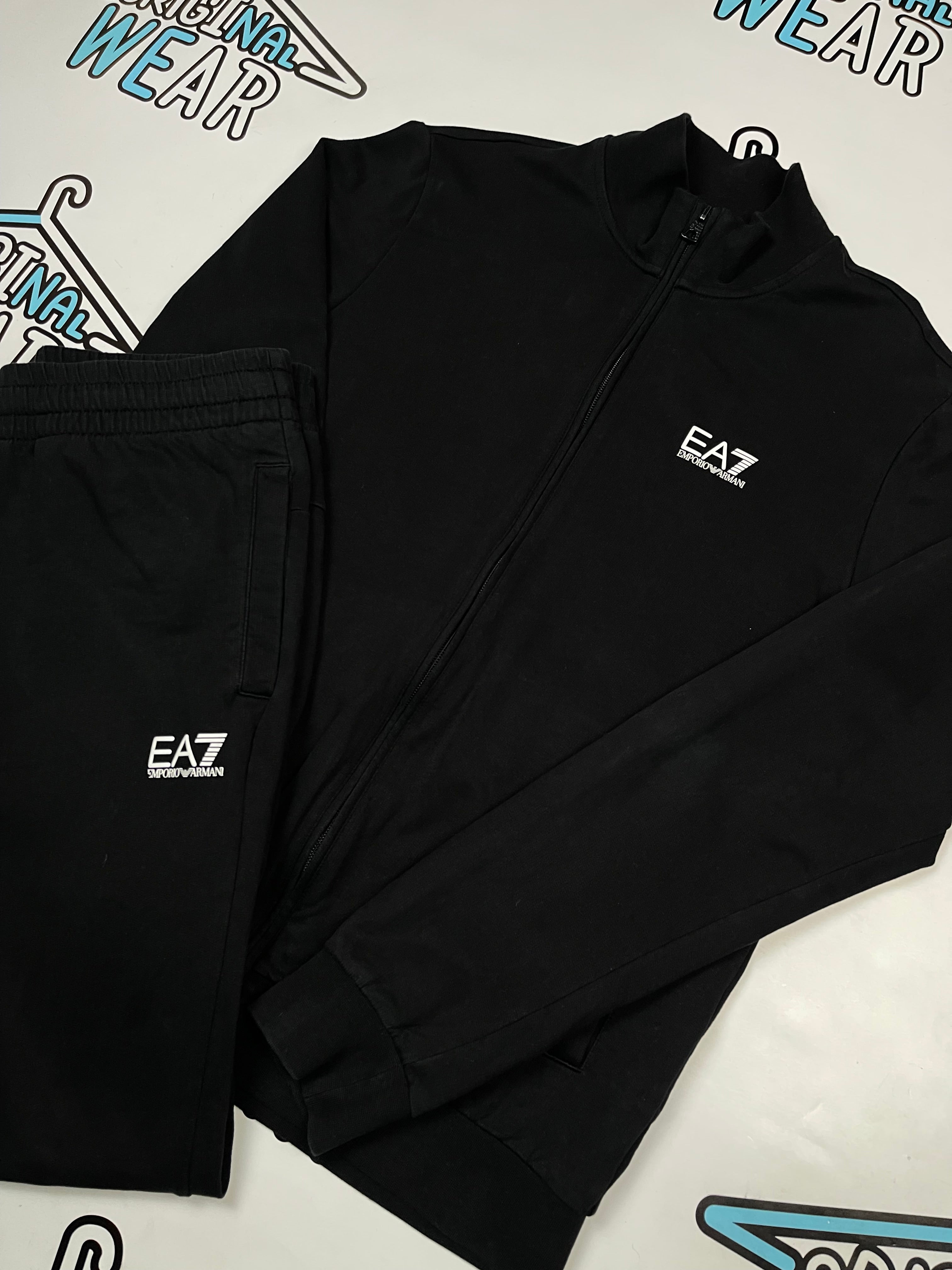 EA7 Komplet