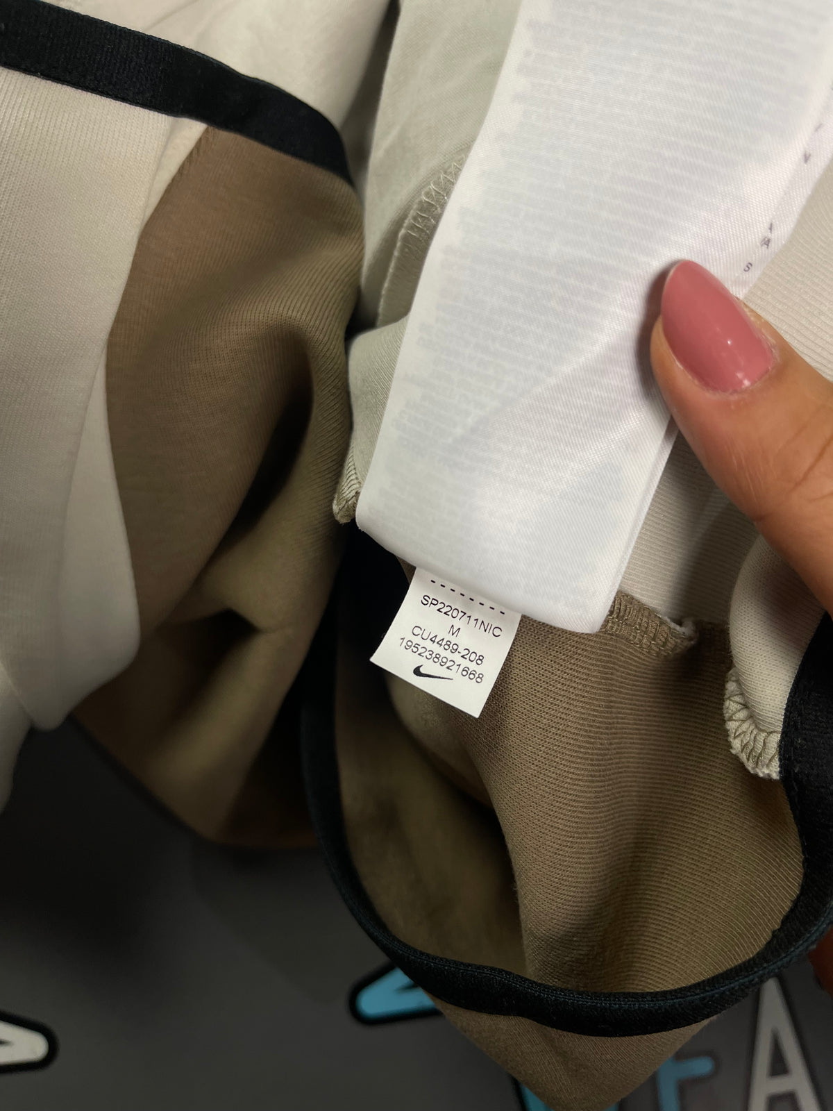 Nike Tech Fleece Duks &mdash; Slika 4 od 4