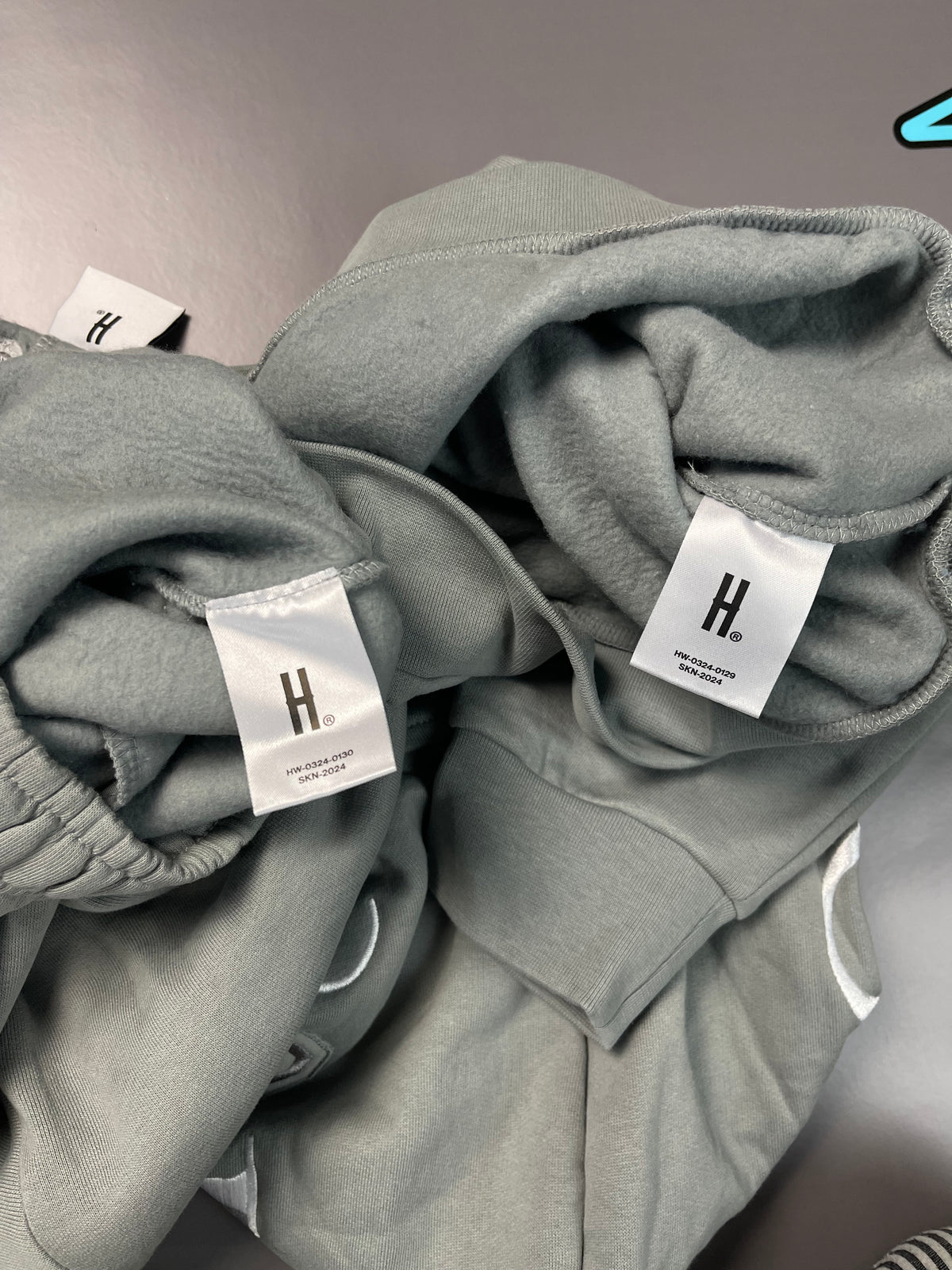 Woman’s Hoodrich Komplet &mdash; Slika 4 od 4