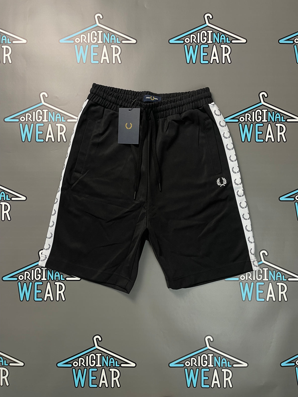 Fred Perry Šorc &mdash; Slika 1 od 4