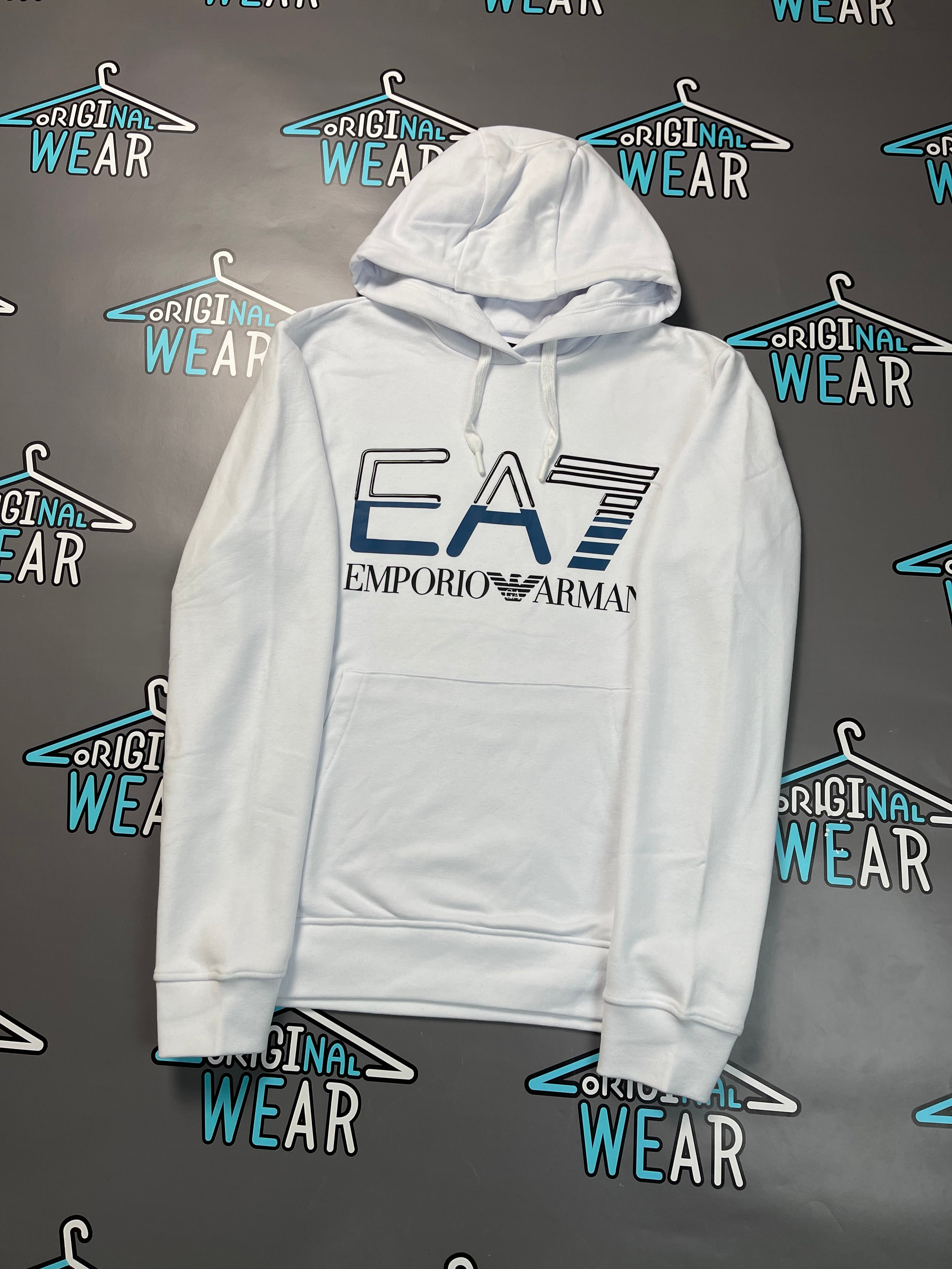 EA7 Duks