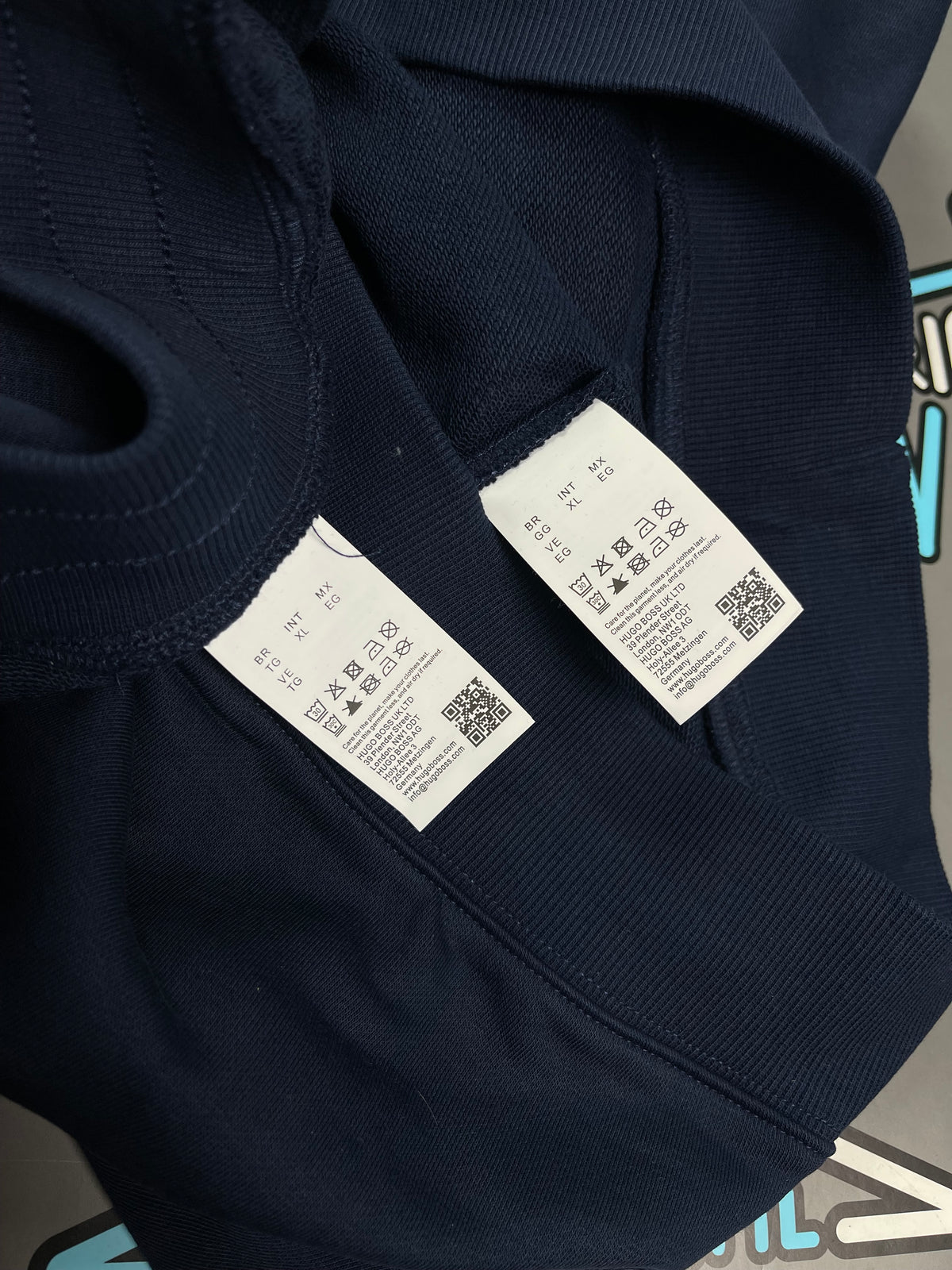 Hugo Komplet &mdash; Slika 4 od 4