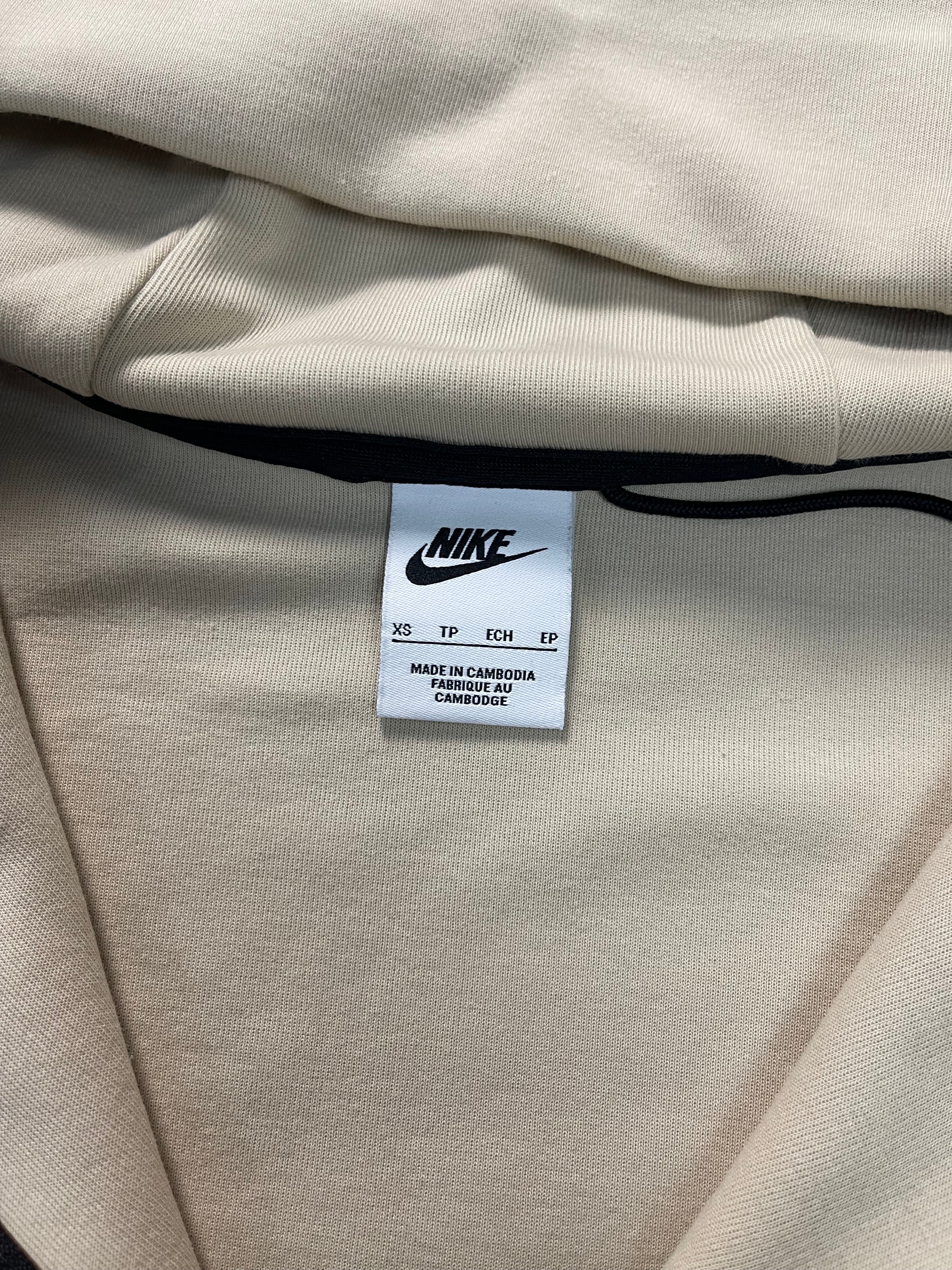 Nike Tech Fleece Duks