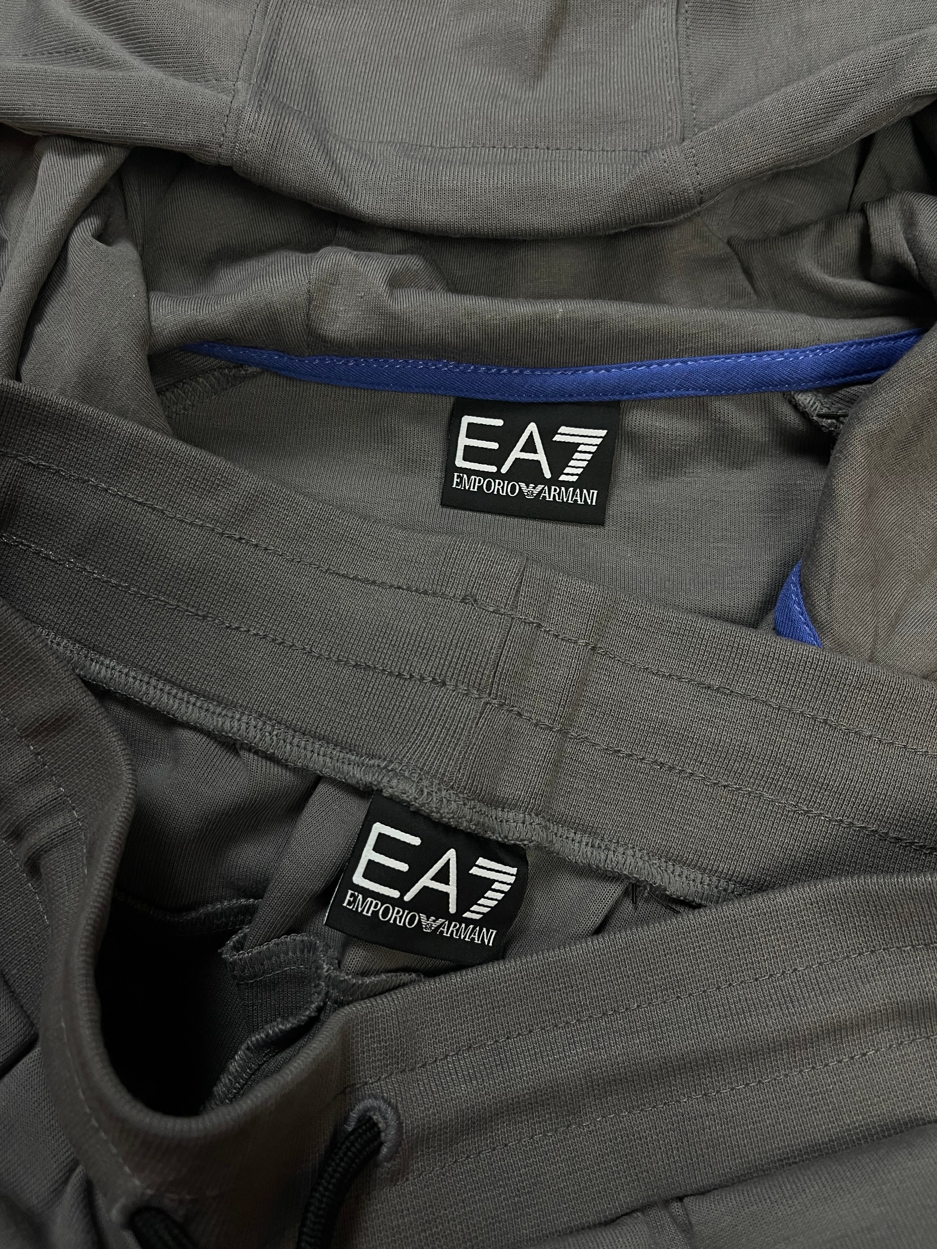 EA7 Komplet