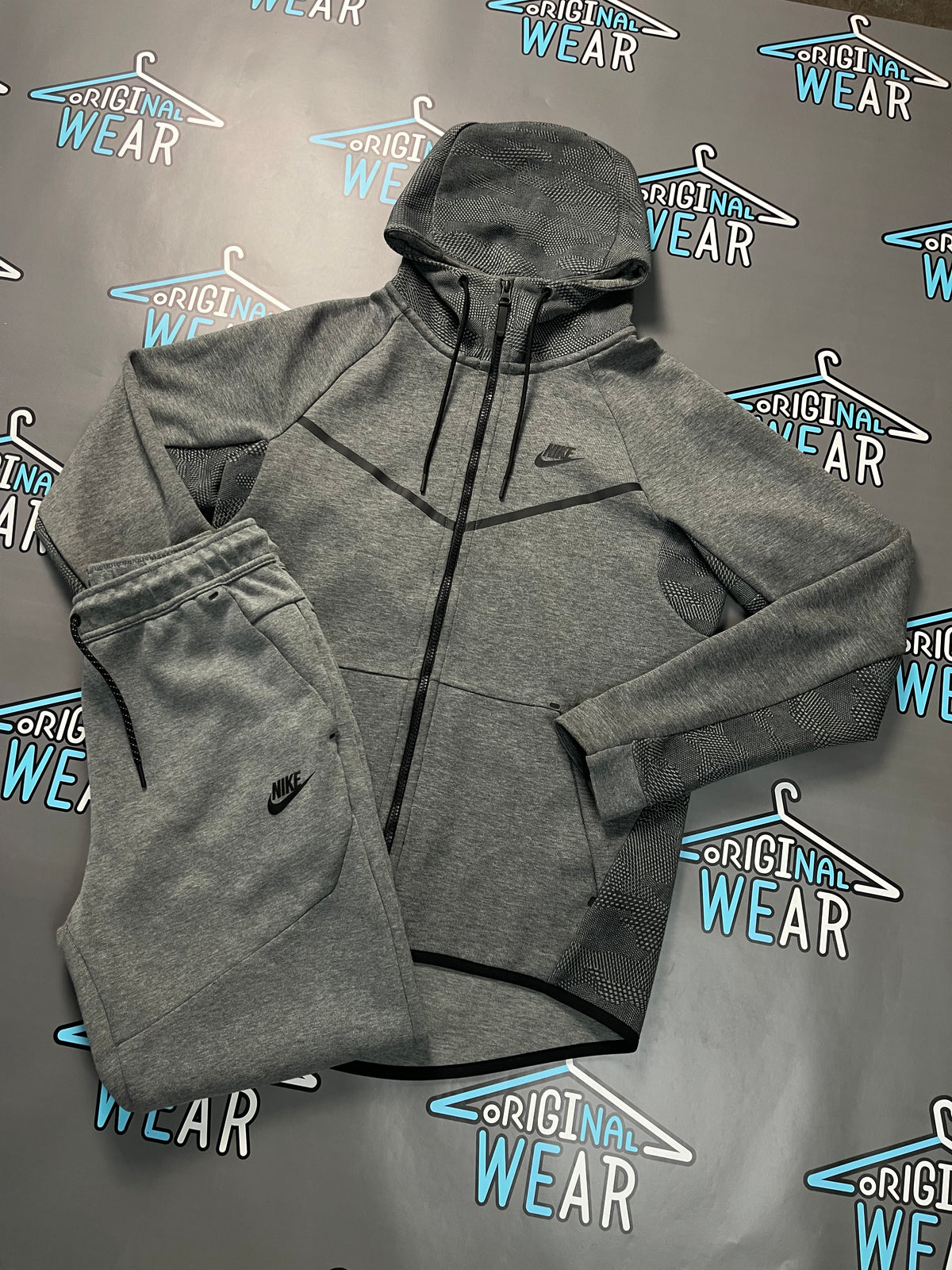 Nike Tech Fleece Komplet &mdash; Slika 2 od 5