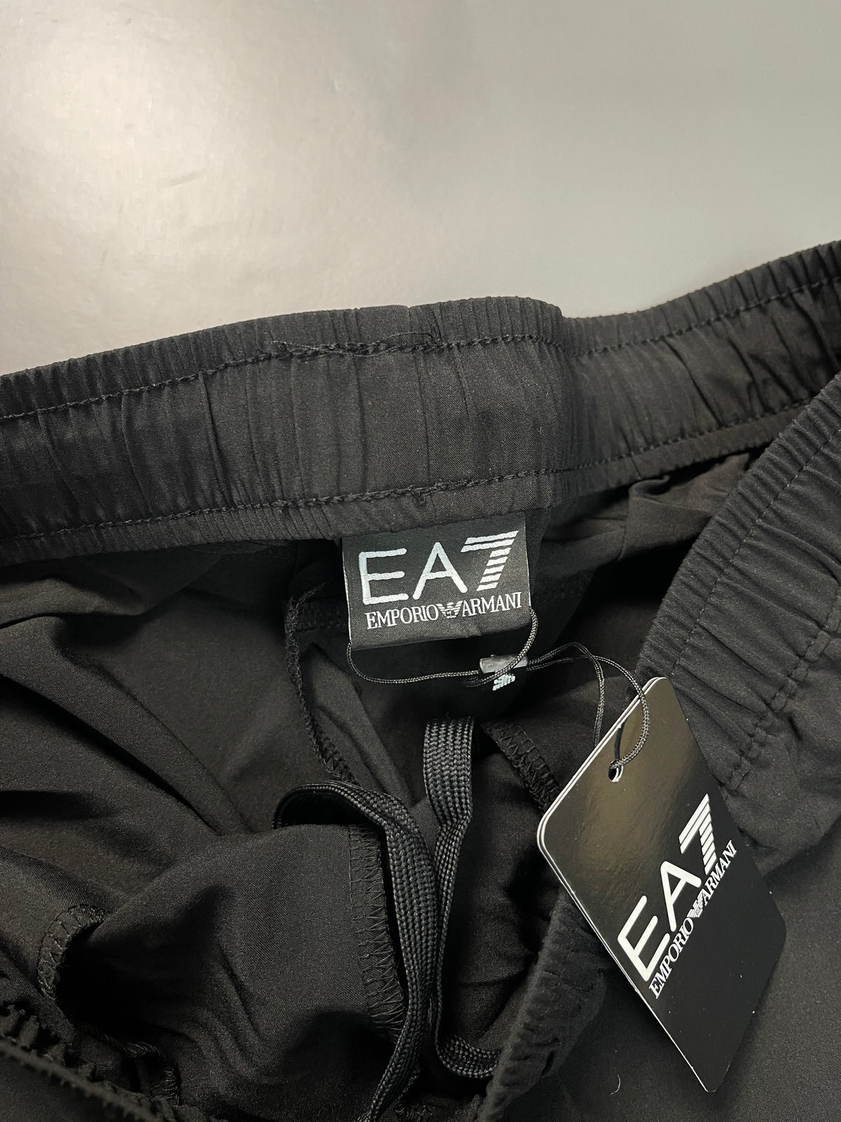 EA7 Šorc &mdash; Slika 3 od 3
