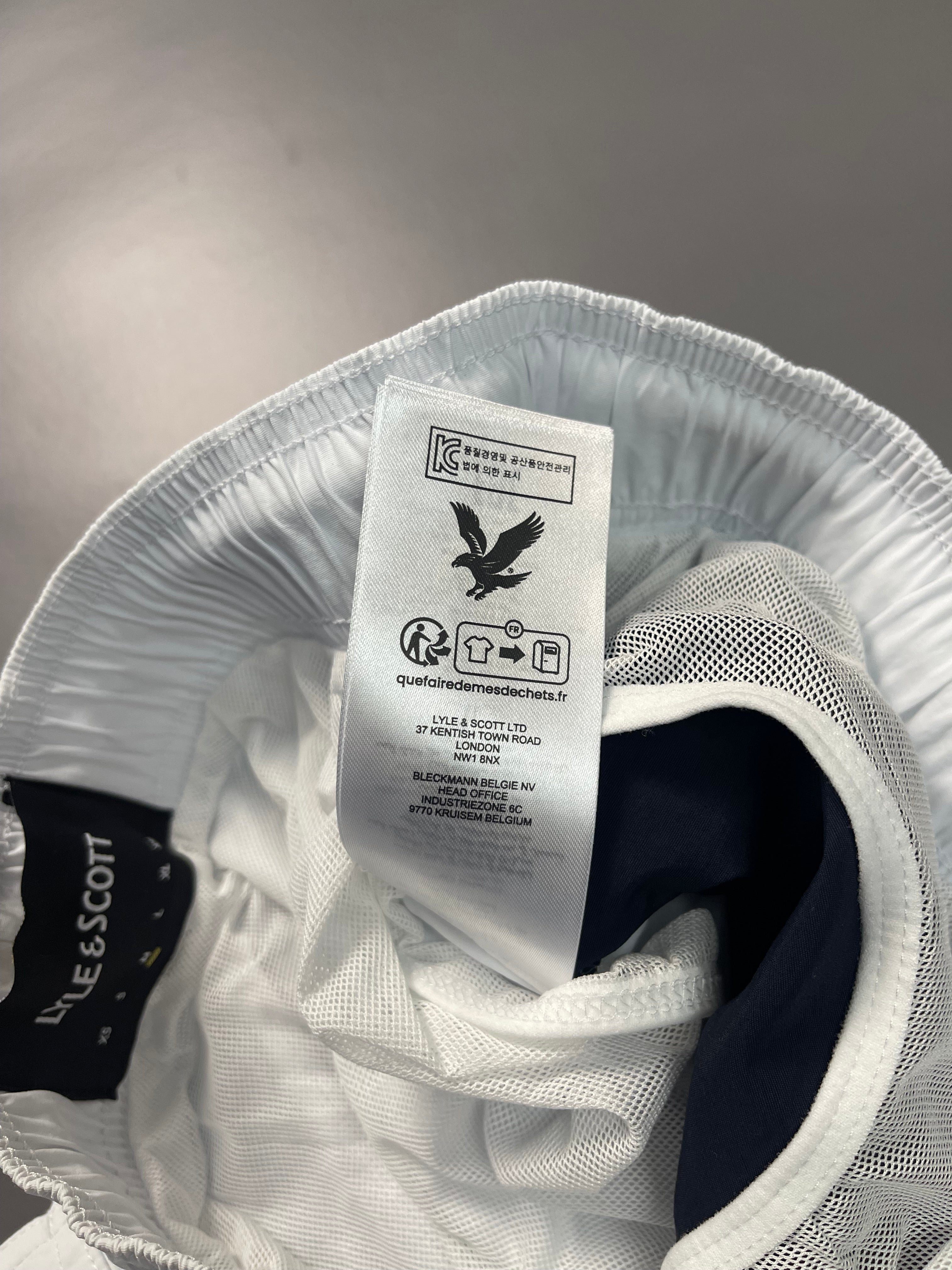 Lyle & Scott Black Edition Šorc