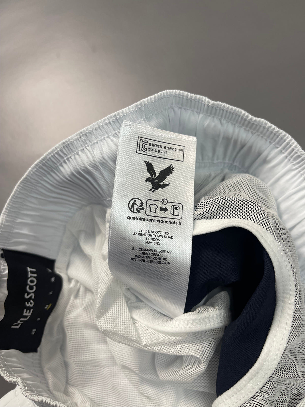 Lyle & Scott Black Edition Šorc &mdash; Slika 5 od 5