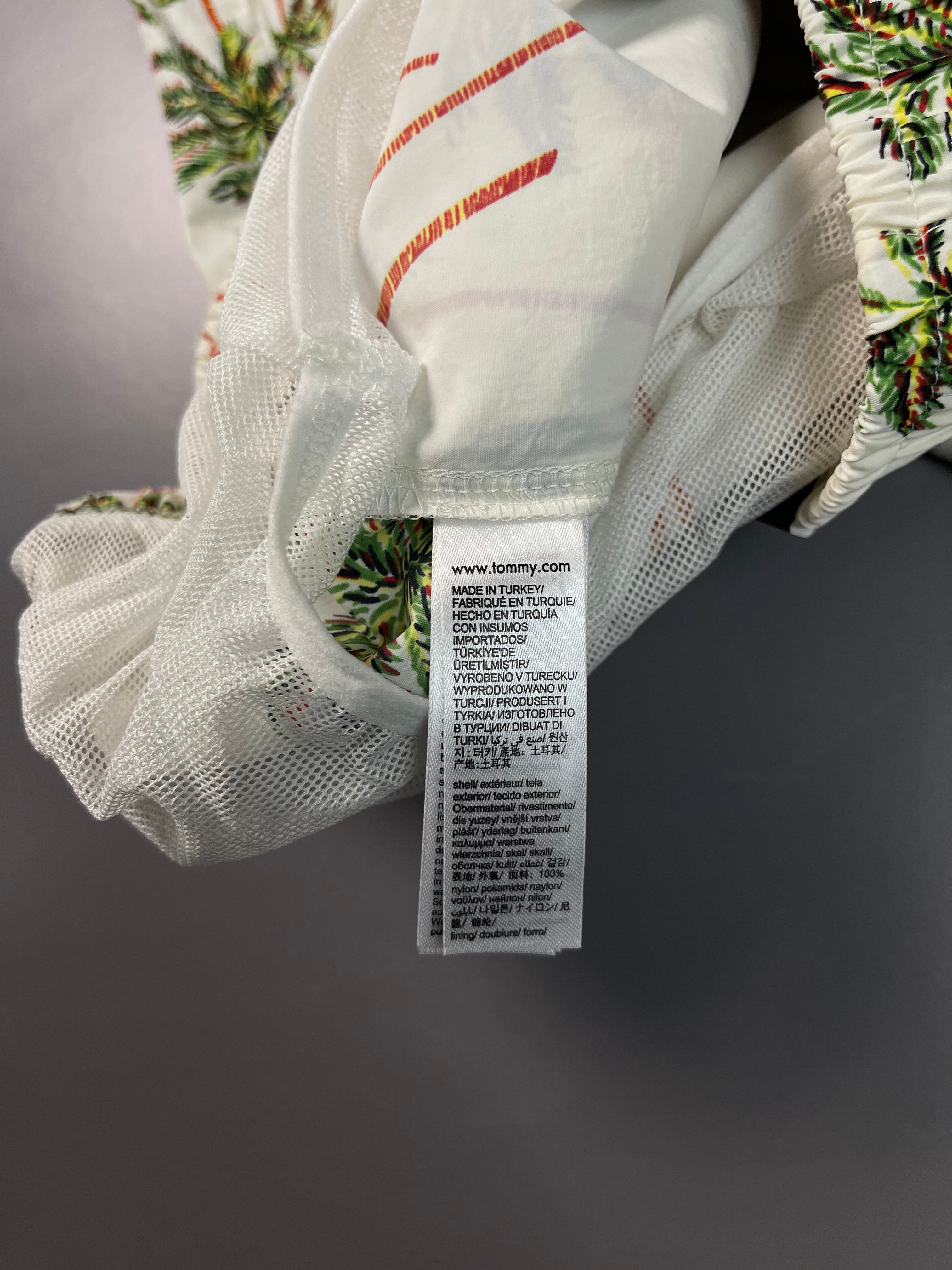 Tommy Hilfiger “Tropical” Šorc