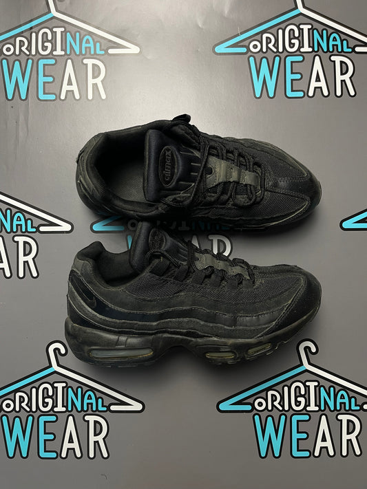 Nike AirMax 95 “Full Black”