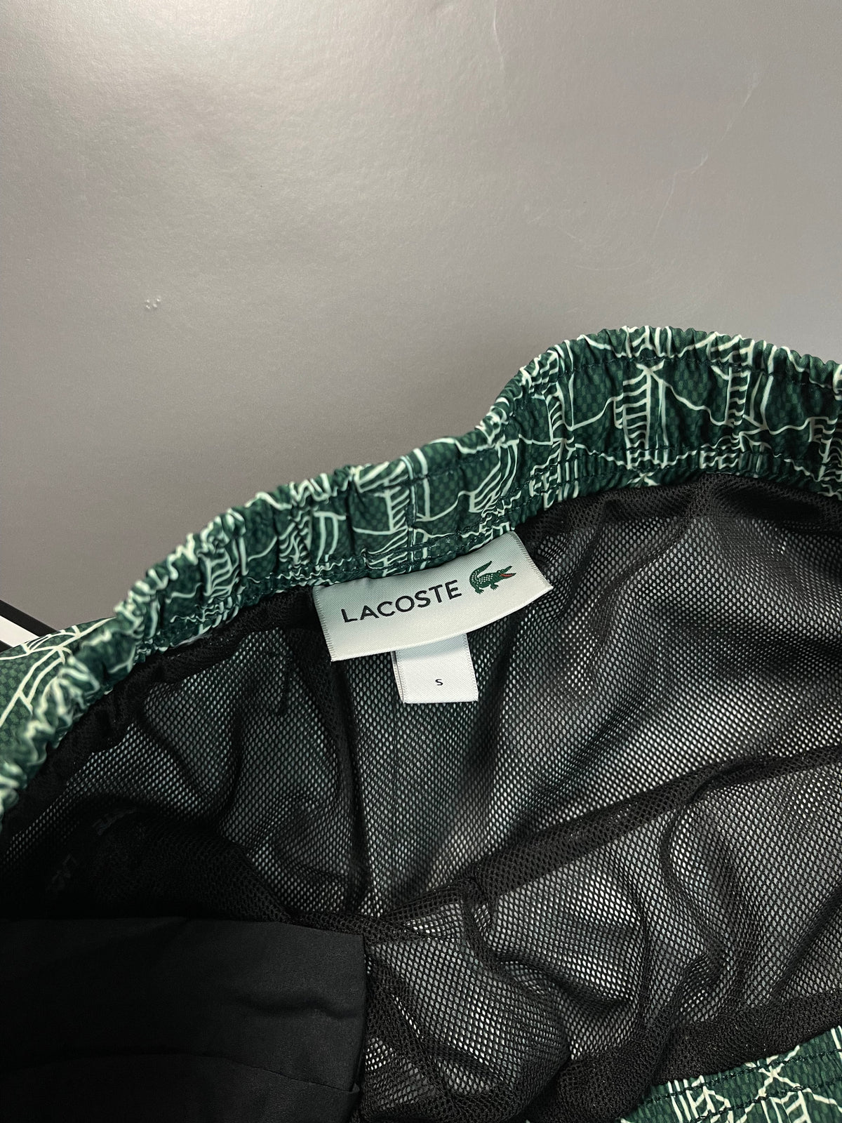 Lacoste “Monogram” Šorc &mdash; Slika 4 od 4