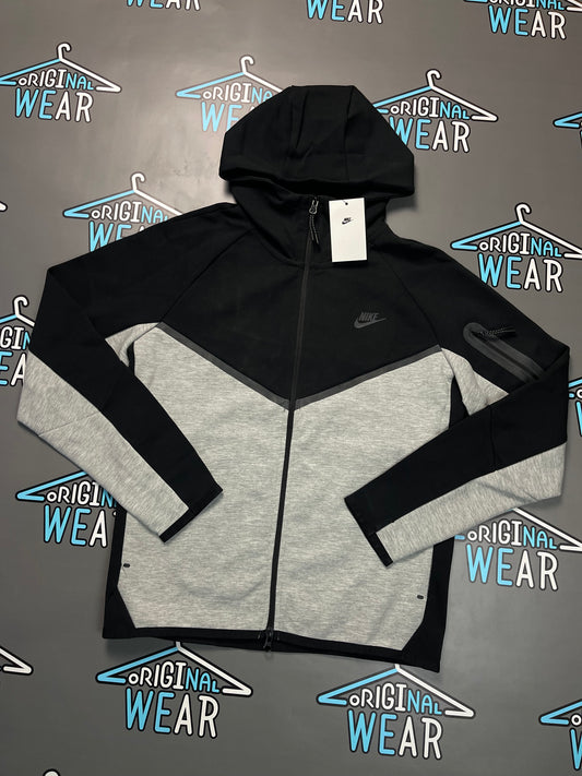 Nike Tech Fleece Duks