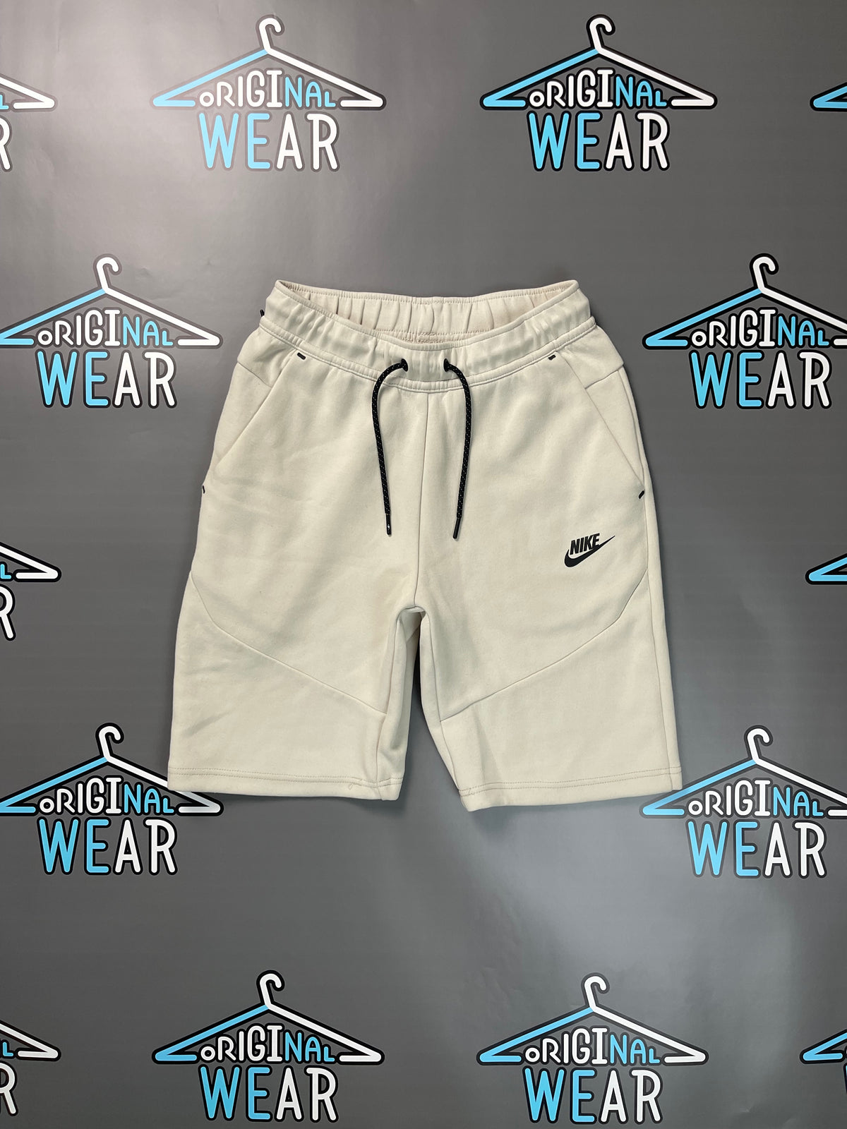 Nike Tech Fleece Šorc &mdash; Slika 1 od 5