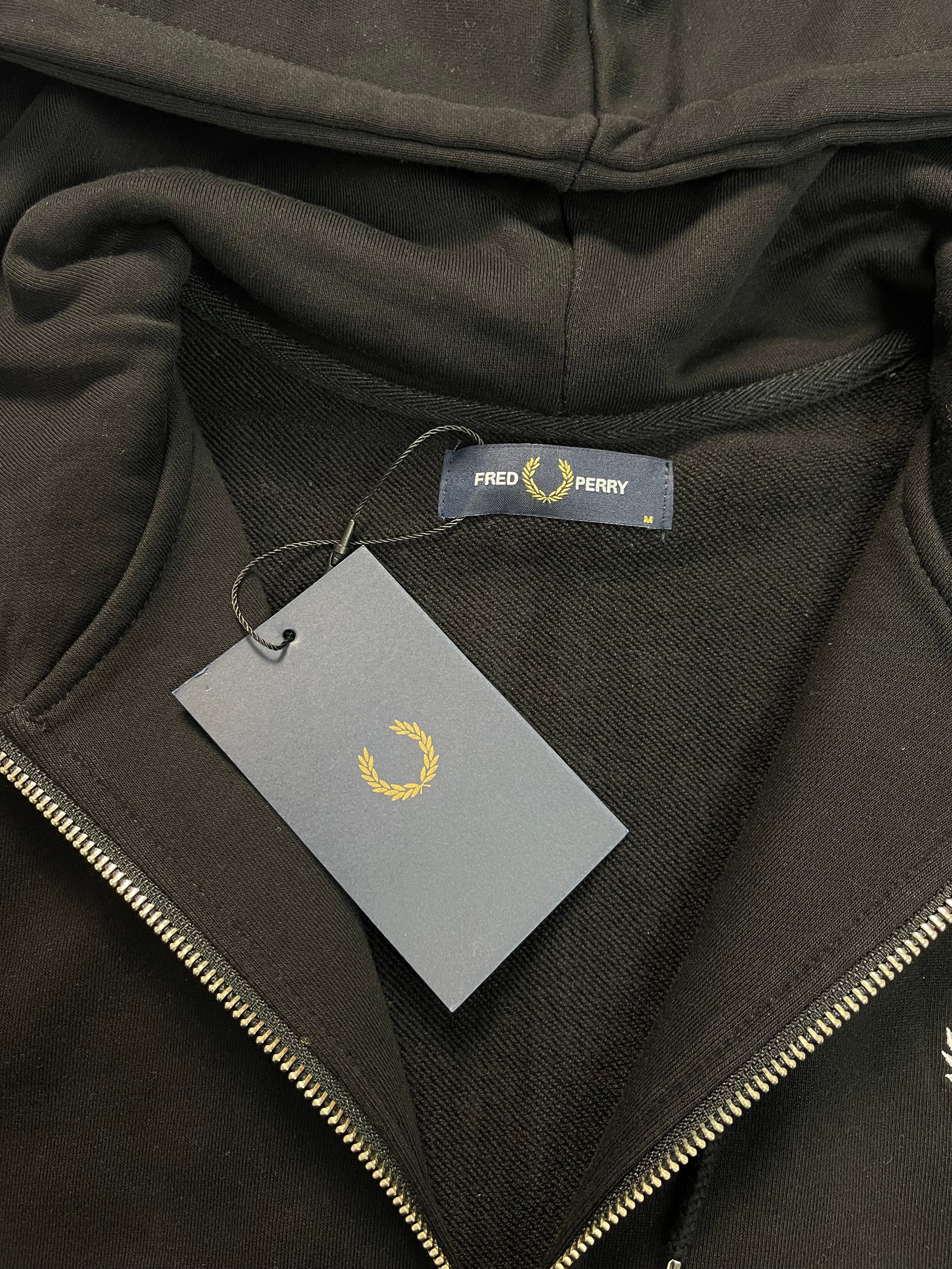 Fred Perry Duks