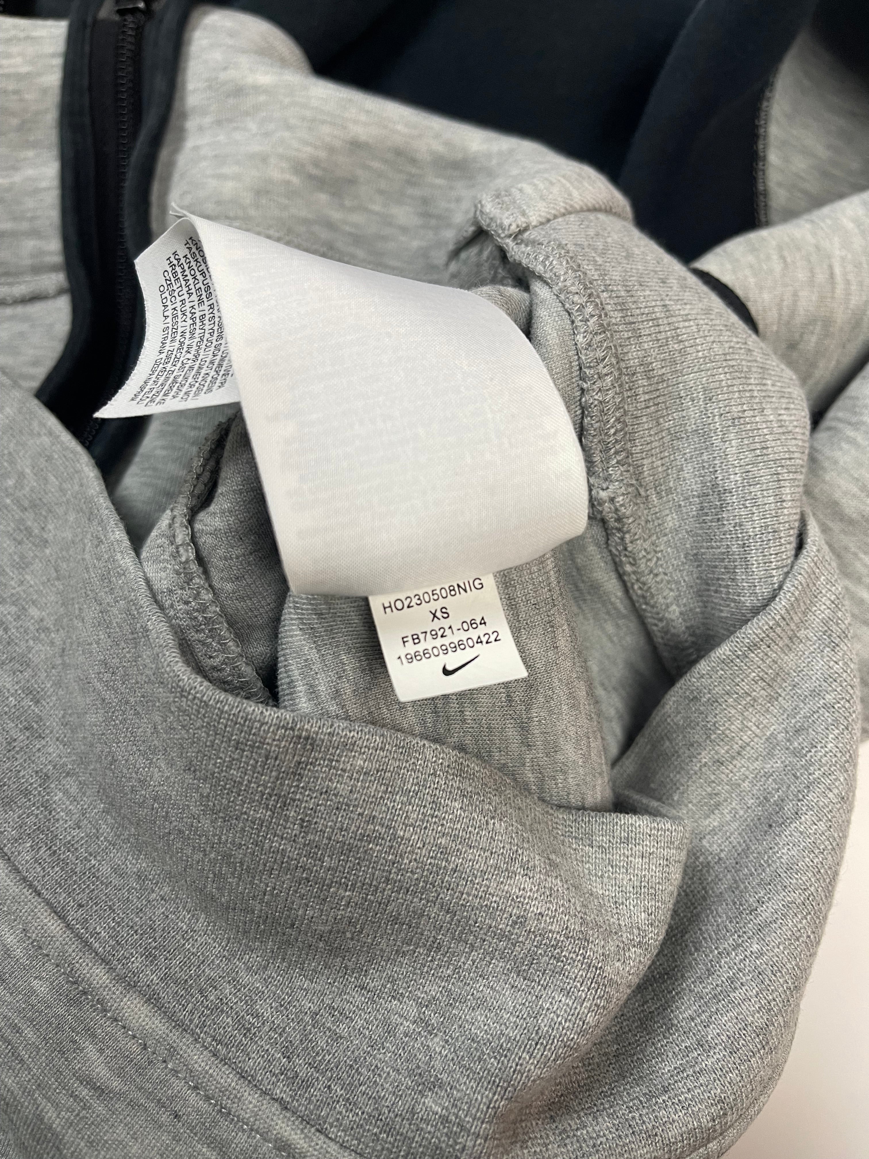 Nike Tech Fleece Duks
