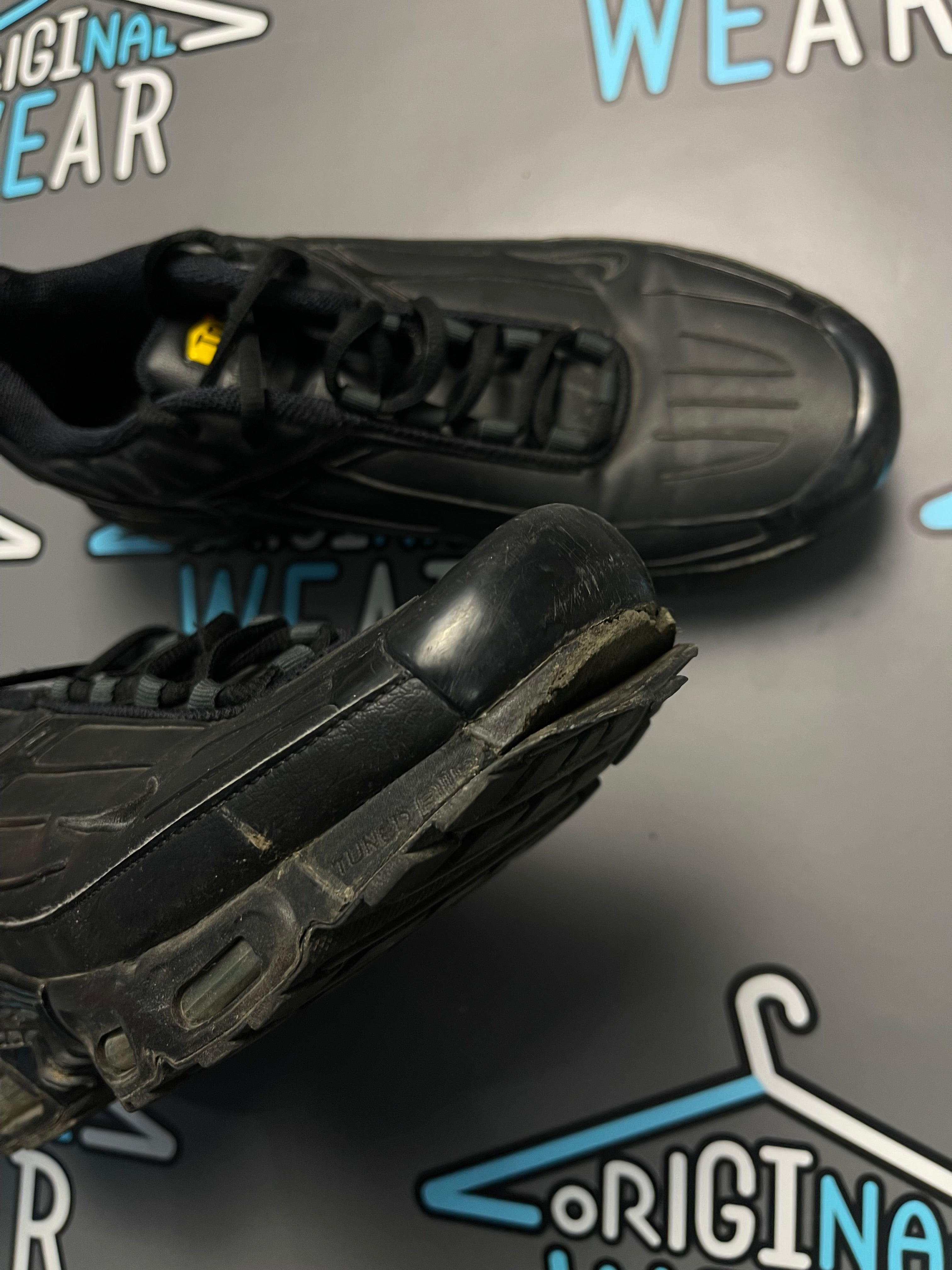 Nike Air Max TN “Leather Black”