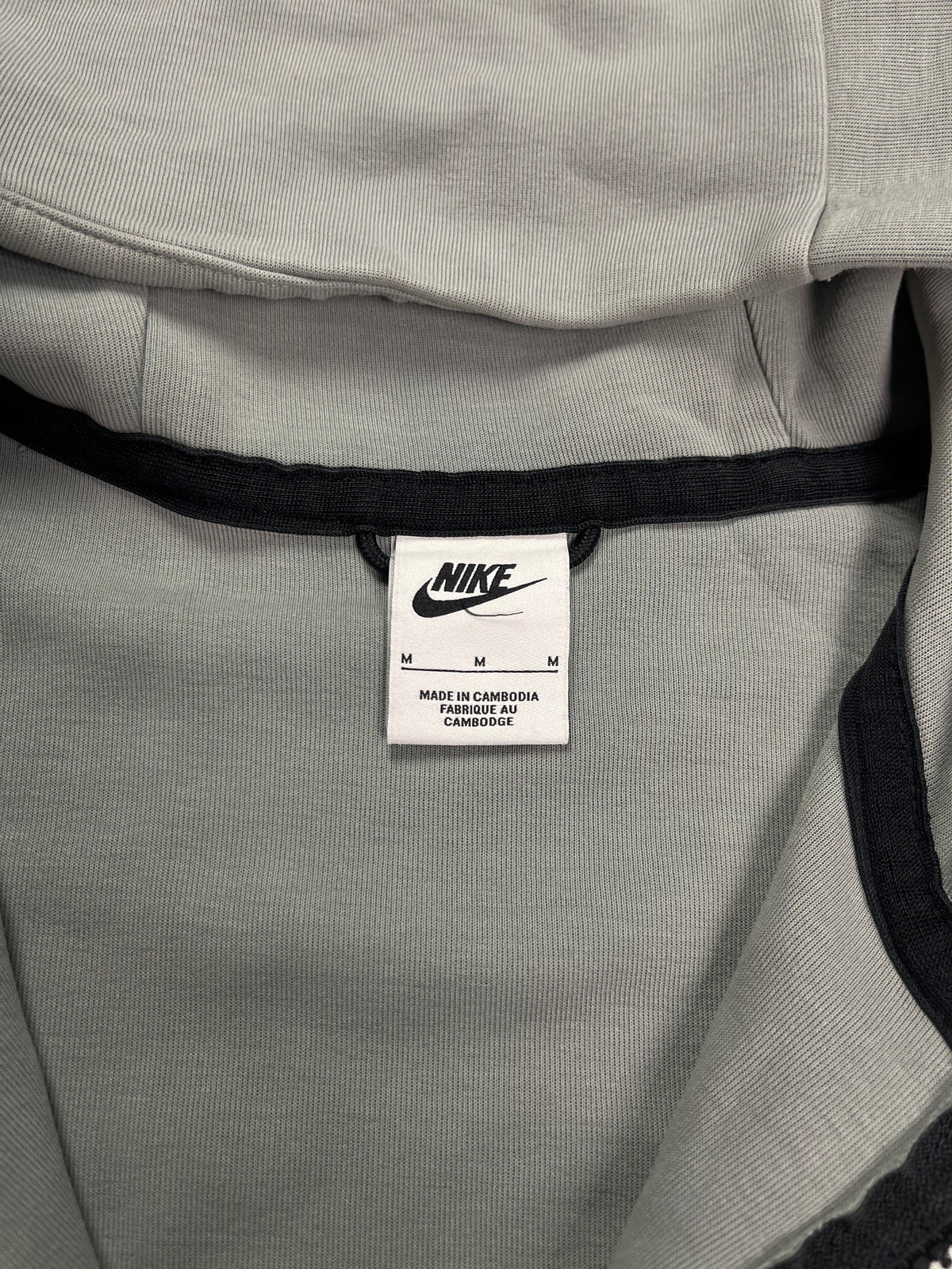 Nike Tech Fleece Duks &mdash; Slika 3 od 4